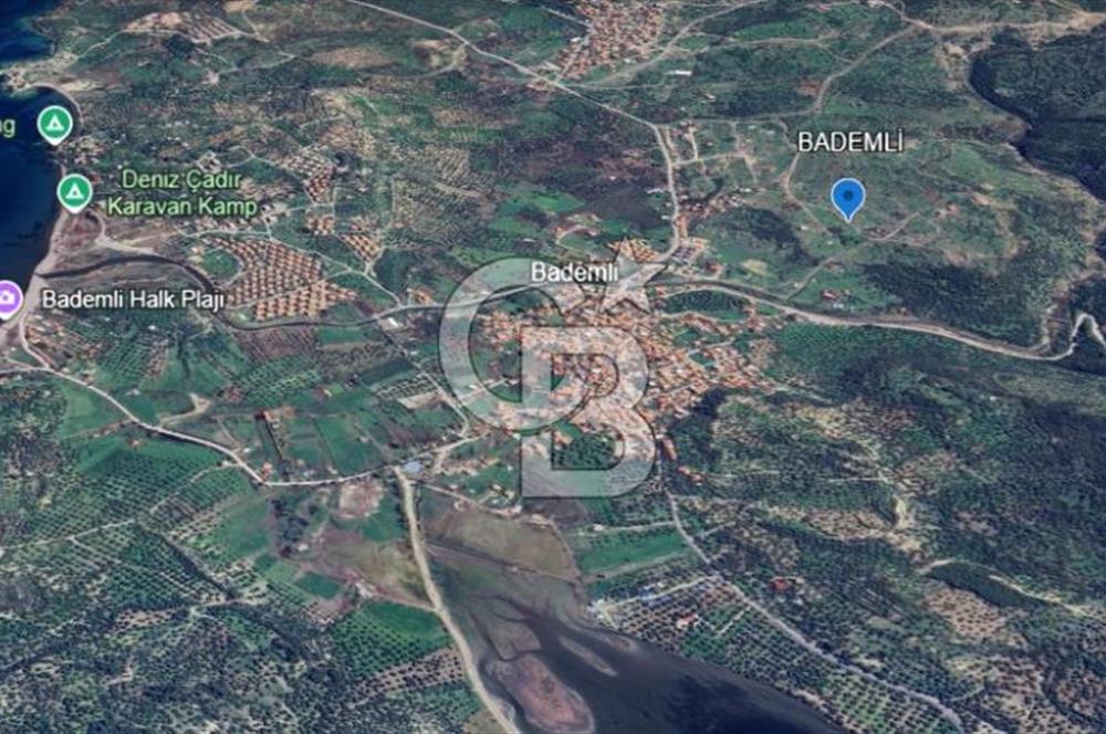 DİKİLİ BADEMLİ'DE (385 M²) VİLLA İMARLI ARSA
