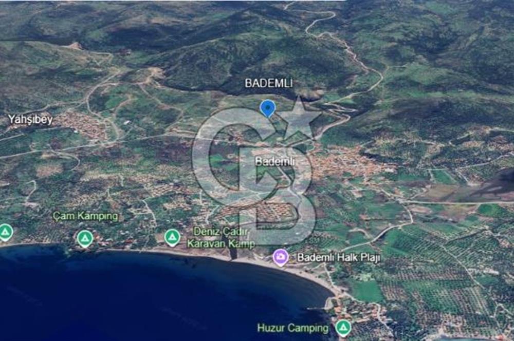 DİKİLİ BADEMLİ'DE (385 M²) VİLLA İMARLI ARSA