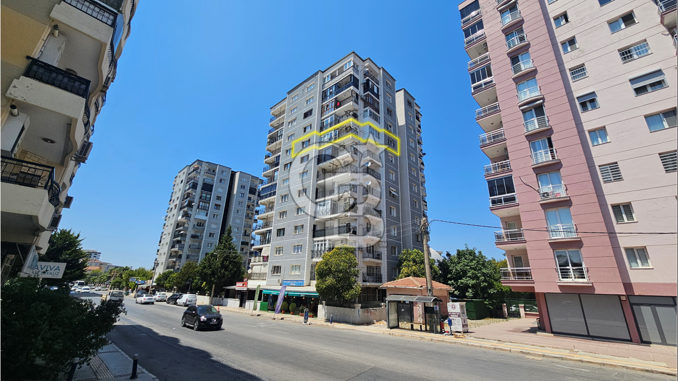 Buca Yenigün'de Site İçerisinde 135 m² Ferah 3+1 Satılık Daire