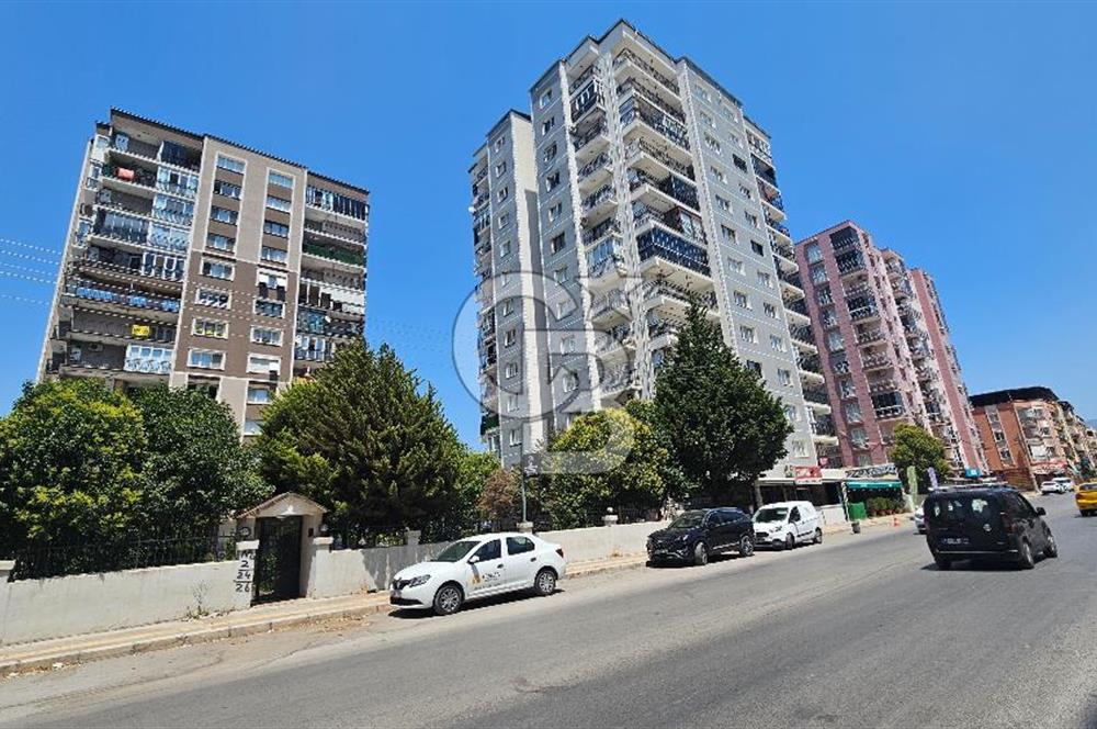 Buca Yenigün'de Site İçerisinde 135 m² Ferah 3+1 Satılık Daire