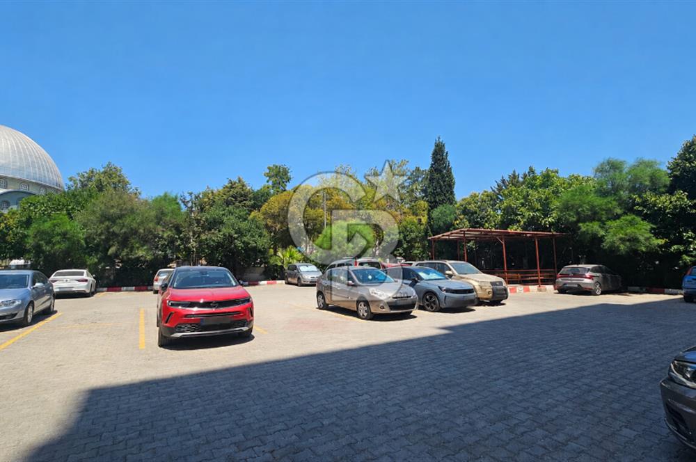 Buca Yenigün'de Site İçerisinde 135 m² Ferah 3+1 Satılık Daire