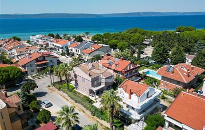 ÇANAKKALE GÜZELYALI DENİZE 100 MT MESAFEDE 4+1 MÜSTAKİL VİLLA 
