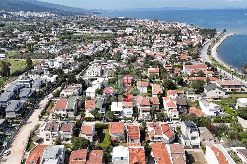 NARLIDERE SAHİLEVLERİ'NDE DENİZE YAKIN SATILIK MÜSTAKİL EV