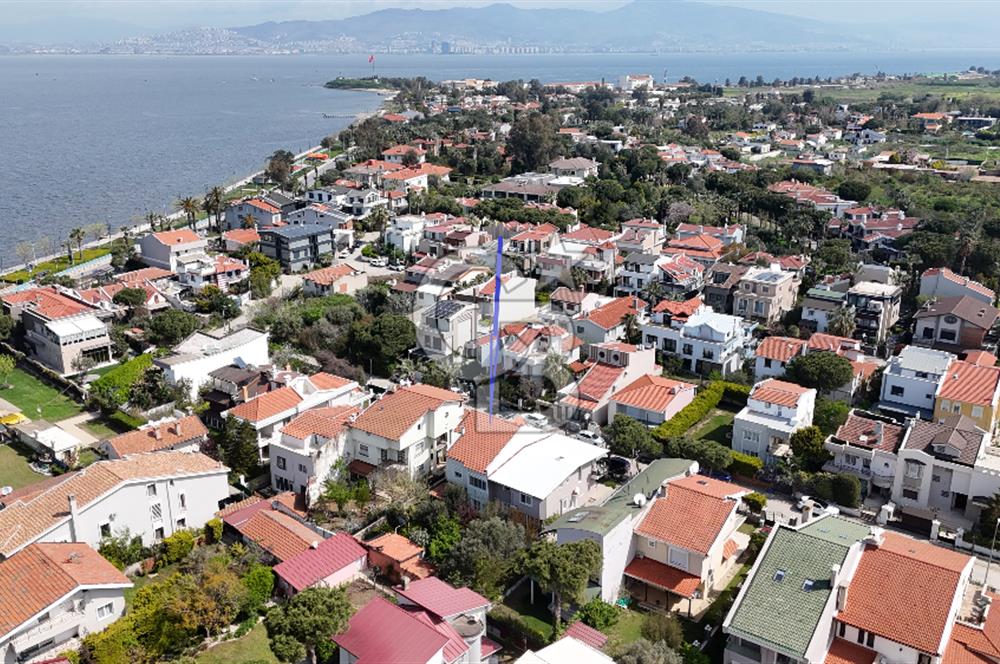 NARLIDERE SAHİLEVLERİ'NDE DENİZE YAKIN SATILIK MÜSTAKİL EV