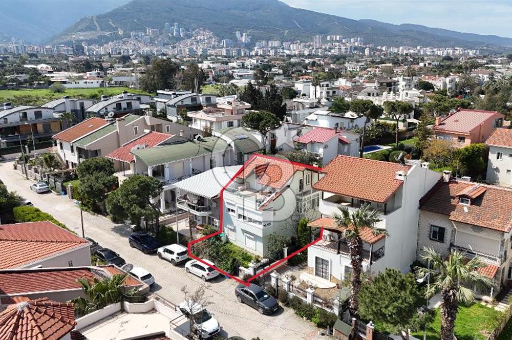 NARLIDERE SAHİLEVLERİ'NDE DENİZE YAKIN SATILIK MÜSTAKİL EV