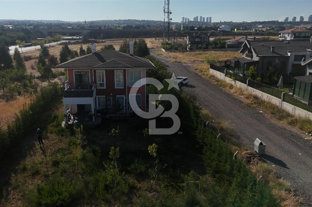 Karşıyaka mahallesinde 4,5+1 müstakil villa