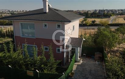 Karşıyaka mahallesinde 4,5+1 müstakil villa