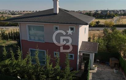 Karşıyaka mahallesinde 4,5+1 müstakil villa