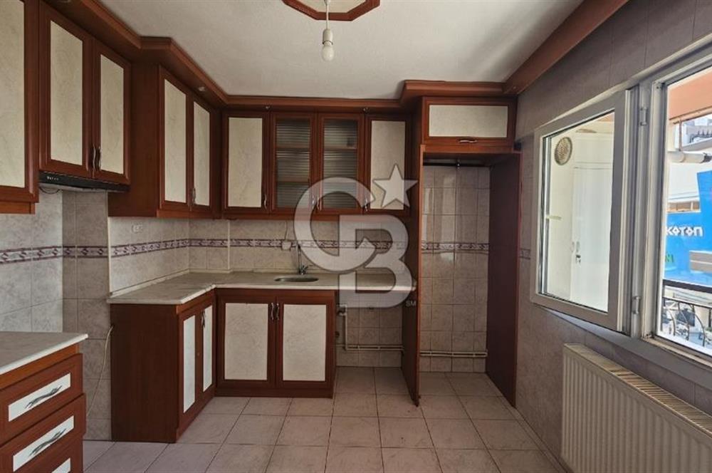 İzmir Park Karşısı Konumda 3+1 Geniş 130 m² Kiralık Daire