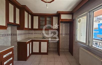 İzmir Park Karşısı Konumda 3+1 Geniş 130 m² Kiralık Daire
