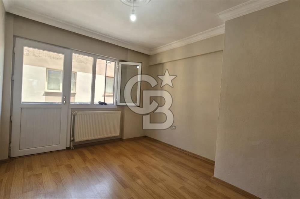 İzmir Park Karşısı Konumda 3+1 Geniş 130 m² Kiralık Daire