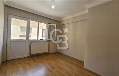İzmir Park Karşısı Konumda 3+1 Geniş 130 m² Kiralık Daire