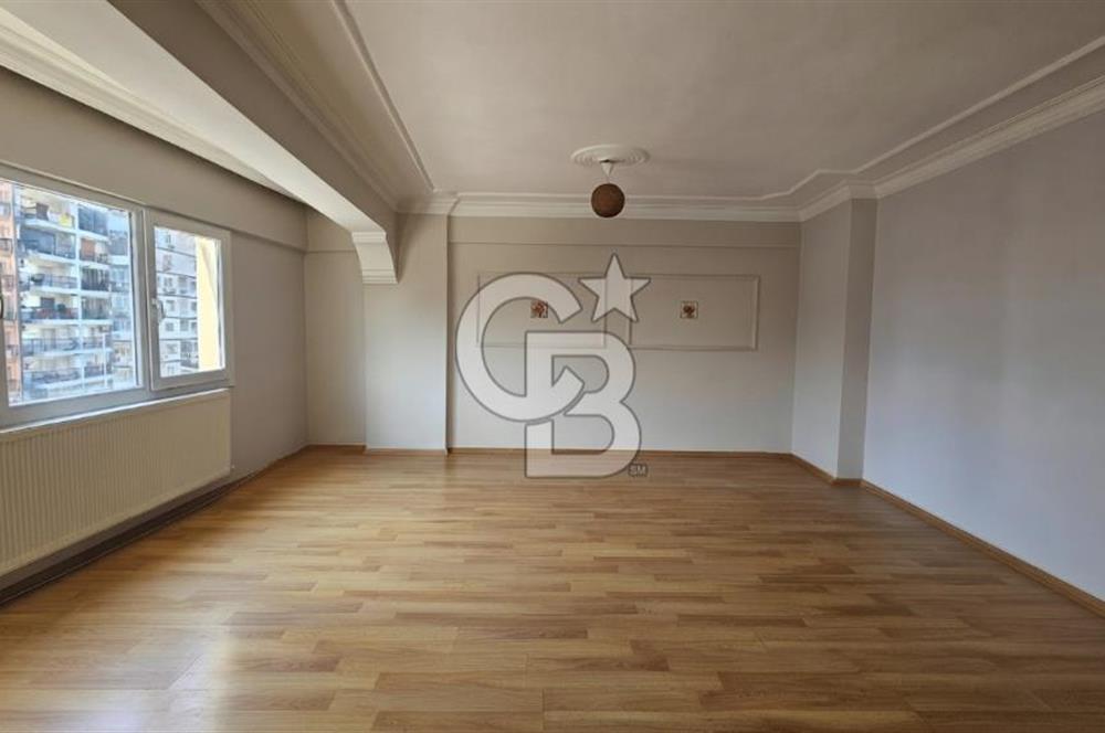 İzmir Park Karşısı Konumda 3+1 Geniş 130 m² Kiralık Daire