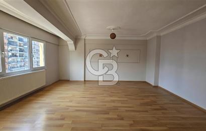 İzmir Park Karşısı Konumda 3+1 Geniş 130 m² Kiralık Daire