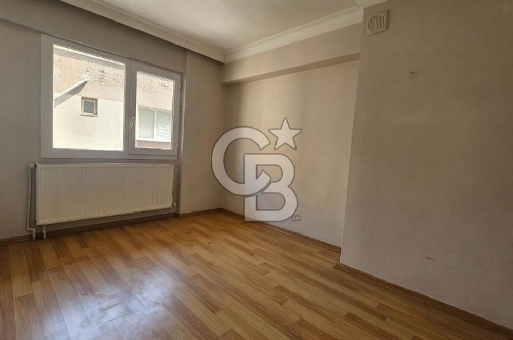 İzmir Park Karşısı Konumda 3+1 Geniş 130 m² Kiralık Daire
