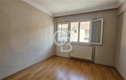 İzmir Park Karşısı Konumda 3+1 Geniş 130 m² Kiralık Daire