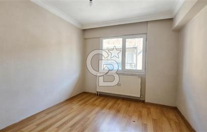 İzmir Park Karşısı Konumda 3+1 Geniş 130 m² Kiralık Daire
