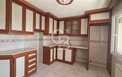 İzmir Park Karşısı Konumda 3+1 Geniş 130 m² Kiralık Daire
