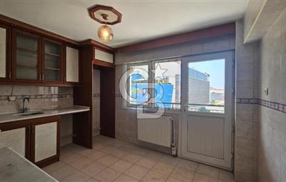 İzmir Park Karşısı Konumda 3+1 Geniş 130 m² Kiralık Daire