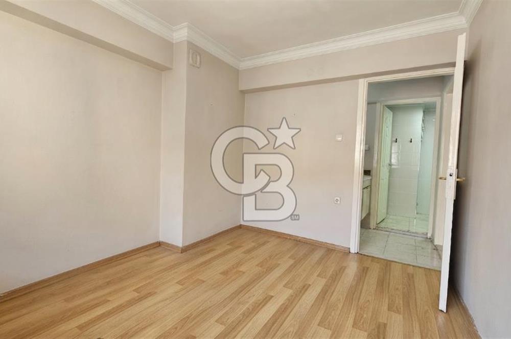 İzmir Park Karşısı Konumda 3+1 Geniş 130 m² Kiralık Daire