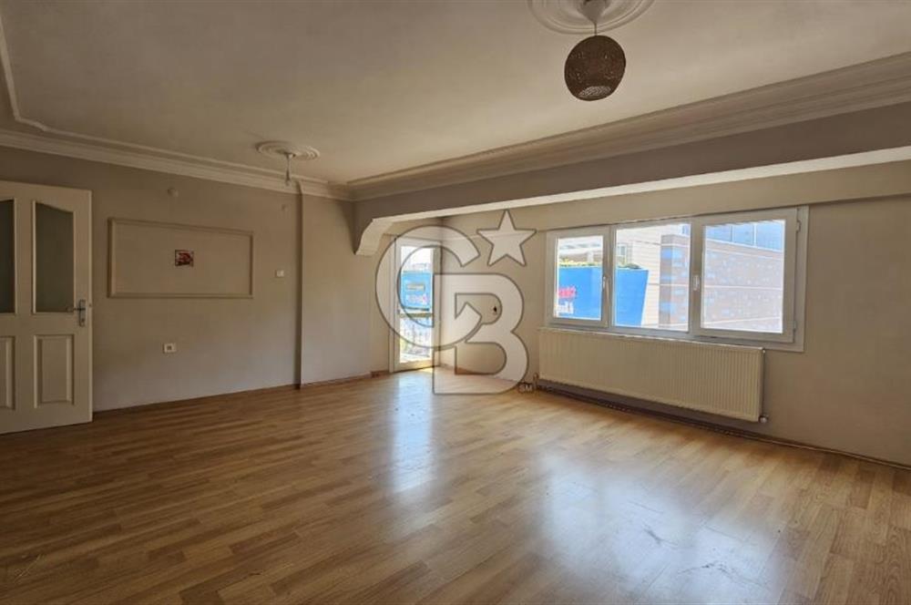 İzmir Park Karşısı Konumda 3+1 Geniş 130 m² Kiralık Daire