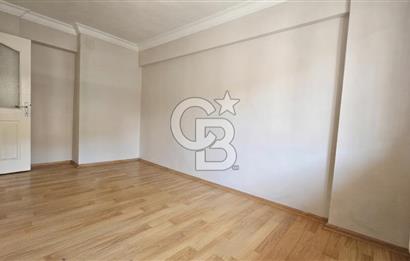 İzmir Park Karşısı Konumda 3+1 Geniş 130 m² Kiralık Daire