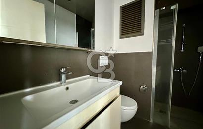 Ontan Bayraklı'da Kiralık Eşyalı Cadde Cepheli Ferah 1+1 Daire