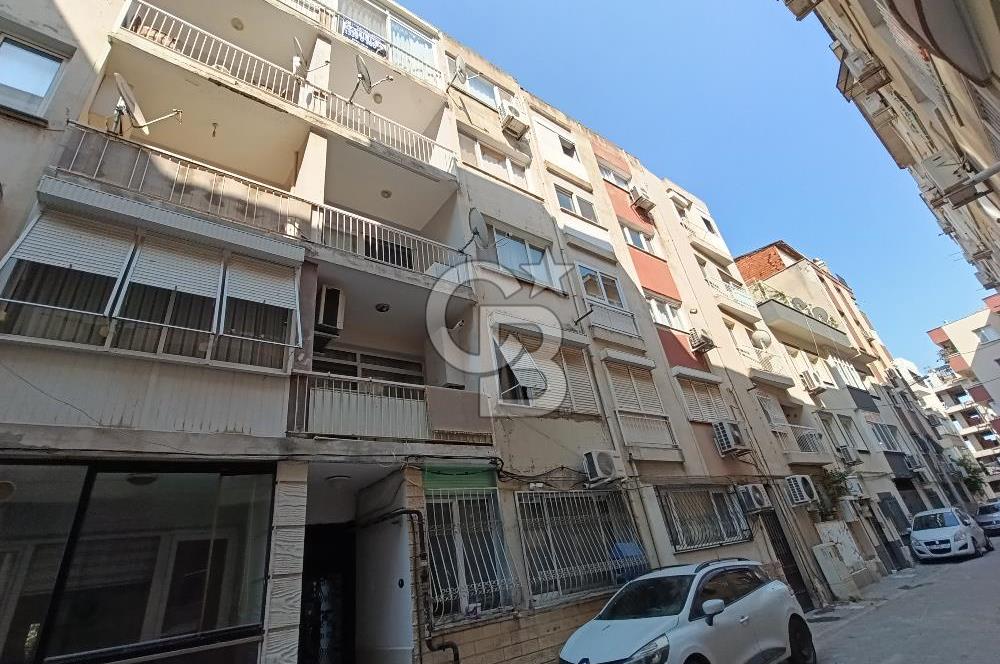 Karşıyaka Tersane Mah. 3+1 Tadilatlı Satılık Daire