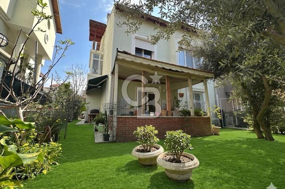NARLIDERE SAHİLEVLERİ'NDE DENİZE YAKIN SATILIK MÜSTAKİL EV
