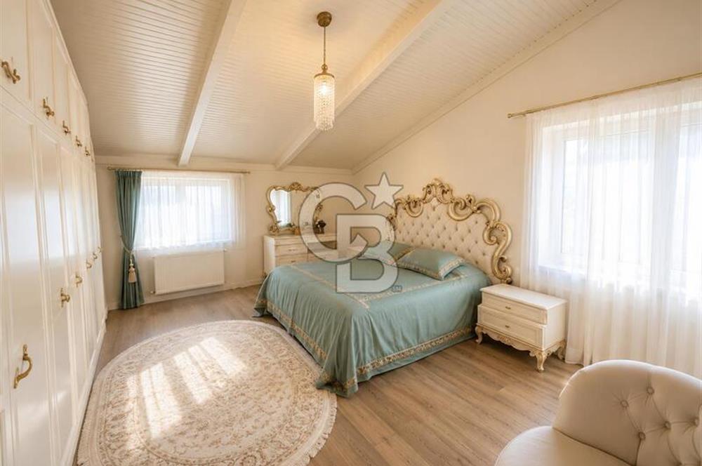 KOCAELİ BAŞİSKELE'DE SATILIK 1280 M2 ARSA İÇİNDE 4+1 250M2 VİLLA