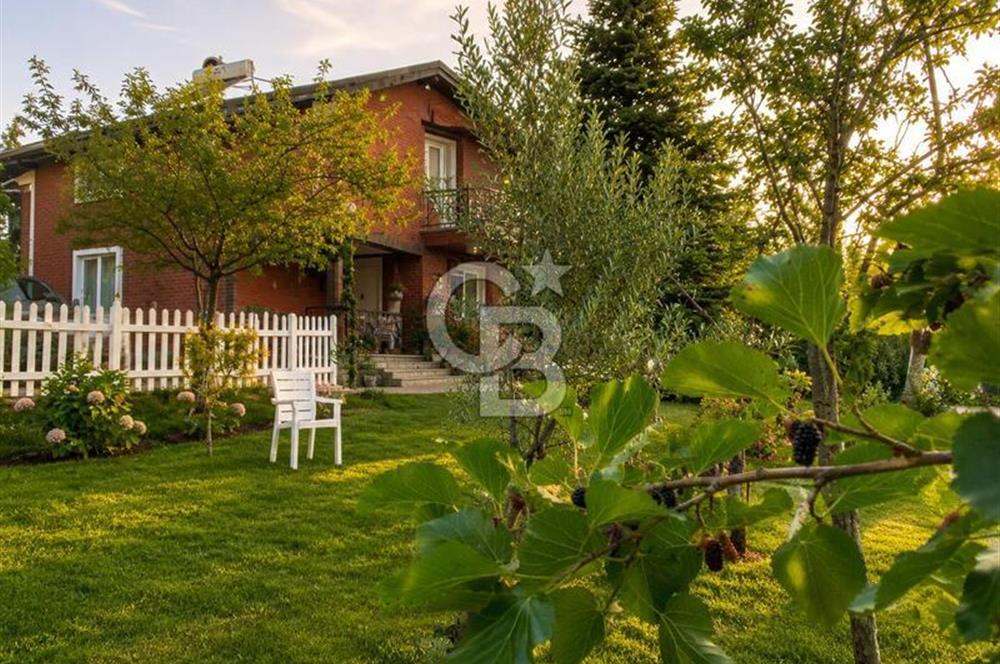 KOCAELİ BAŞİSKELE'DE SATILIK 1280 M2 ARSA İÇİNDE 4+1 250M2 VİLLA