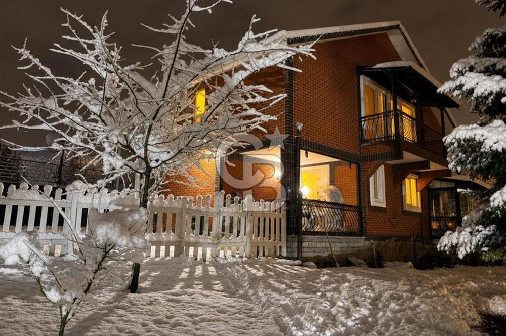 KOCAELİ BAŞİSKELE'DE SATILIK 1280 M2 ARSA İÇİNDE 4+1 250M2 VİLLA