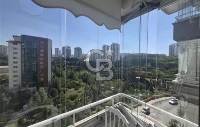 Yıldızevler'de Vadi Manzaralı, Havuzlu Bağ Sitesi Satılık 3+1