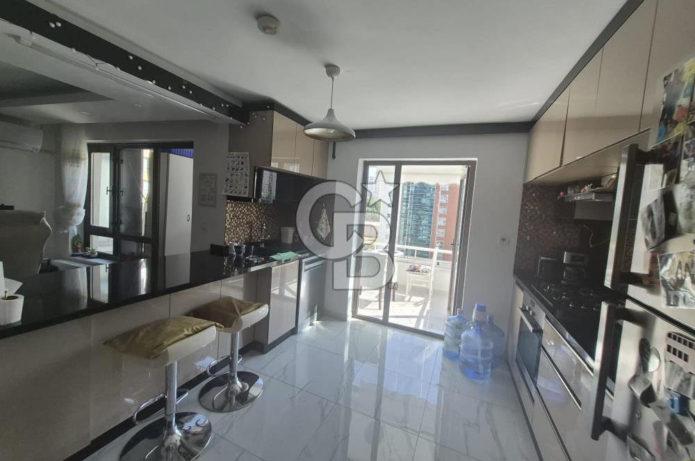 Yıldızevler'de Vadi Manzaralı, Havuzlu Bağ Sitesi Satılık 3+1