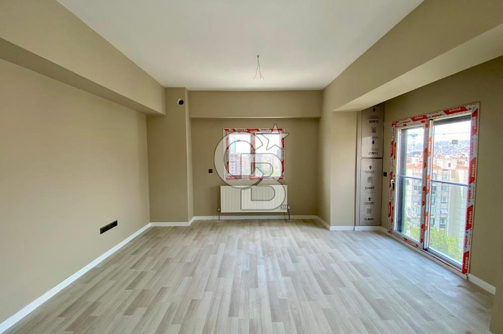 Bayraklı Mansuroğlu Mah. Site İçi Satılık 3+1 Ferah Lüks Daire