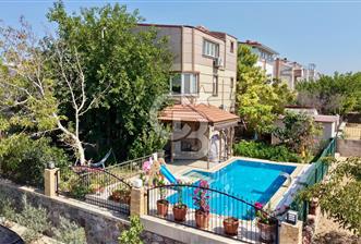 Villakentte Emsalsiz Müstakil Havuzlu Bahçeli 6+3 Triplex Villa - 8 - 370020