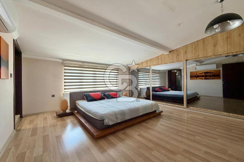 Villakentte Emsalsiz Müstakil Havuzlu Bahçeli 6+3 Triplex Villa