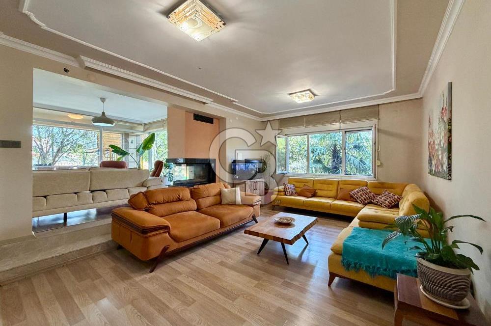 Villakentte Emsalsiz Müstakil Havuzlu Bahçeli 6+3 Triplex Villa