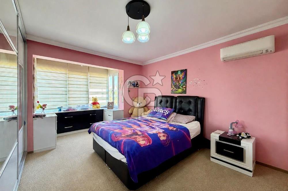 Villakentte Emsalsiz Müstakil Havuzlu Bahçeli 6+3 Triplex Villa