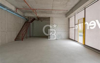 Ana Cadde Üzeri Vitrin Değeri Yüksek 320m² Kiralık İşyeri