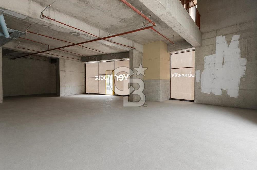 Ana Cadde Üzeri Vitrin Değeri Yüksek 320m² Kiralık İşyeri