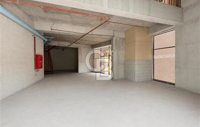 Ana Cadde Üzeri Vitrin Değeri Yüksek 320m² Kiralık İşyeri