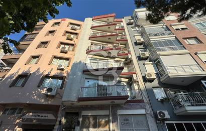 Karşıyaka Tersane Mahallesinde Önü Açık Tadilatlı 2+1 Satılık