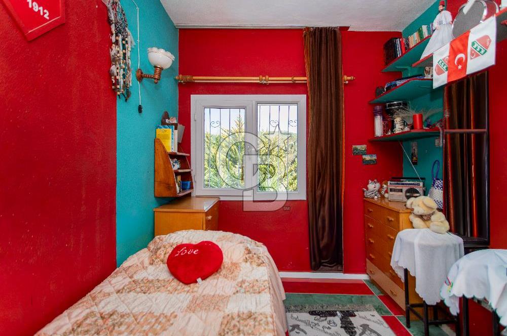 Foça Mercankent Sitesi'nde Satılık 2+1 Fırsat Villa