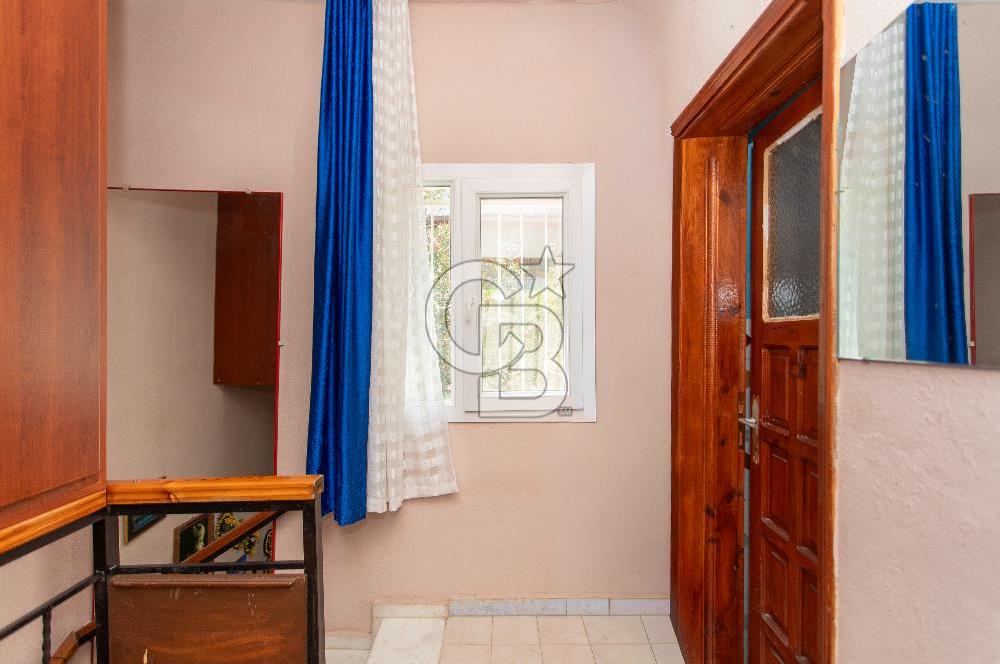 Foça Mercankent Sitesi'nde Satılık 2+1 Fırsat Villa