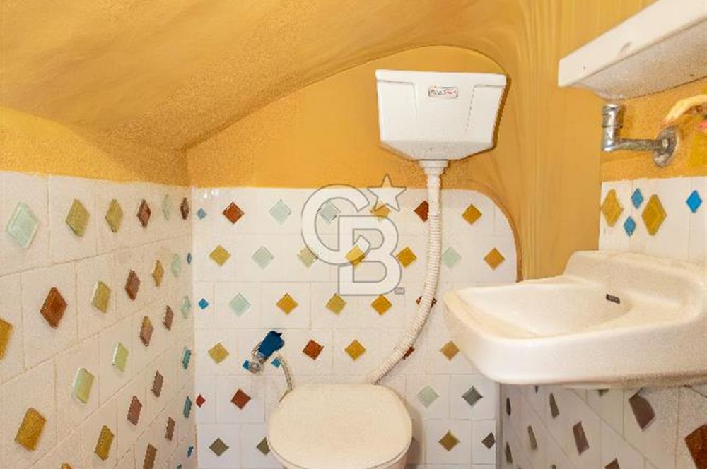 Foça Mercankent Sitesi'nde Satılık 2+1 Fırsat Villa