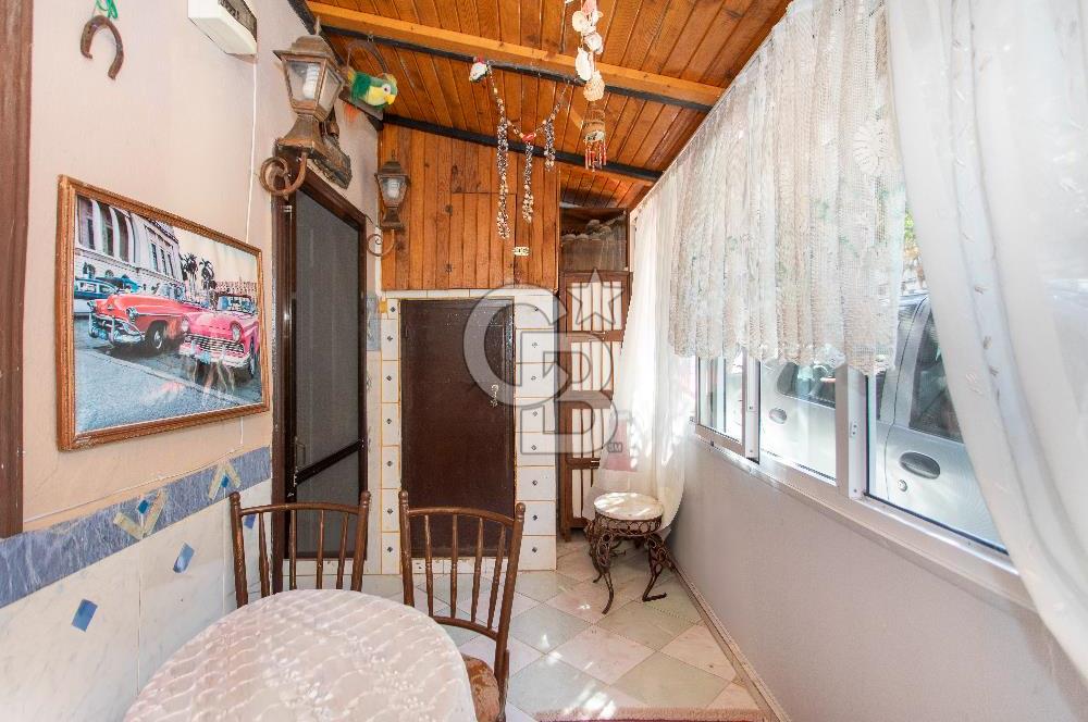 Foça Mercankent Sitesi'nde Satılık 2+1 Fırsat Villa