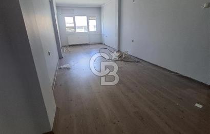 Konak Merkezde ishaninda ofis katı Satılık 