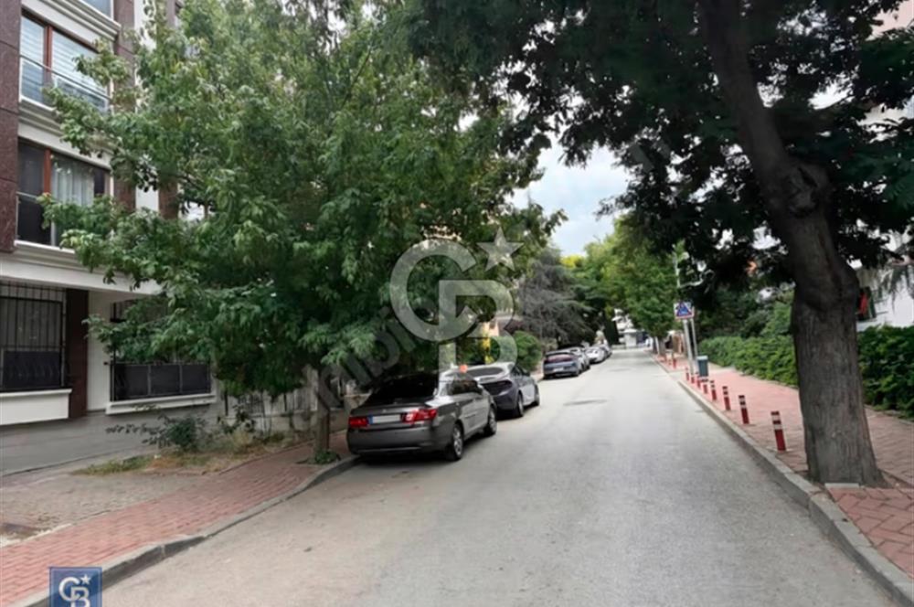 BAHÇELİEVLERDE ANITKABİRE YAKIN SATILIK 2+1 ASANSÖRLÜ OTOPARKLI