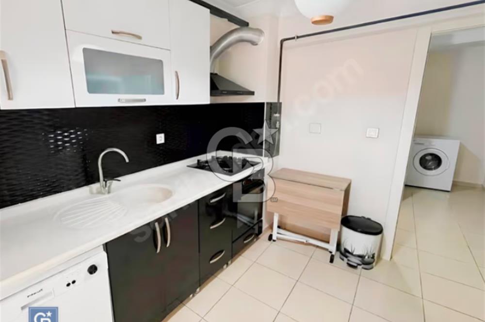 BAHÇELİEVLERDE ANITKABİRE YAKIN SATILIK 2+1 ASANSÖRLÜ OTOPARKLI